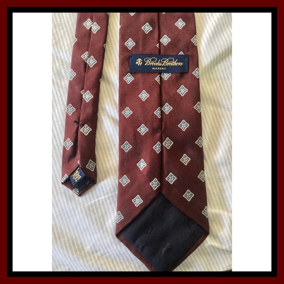 Brooks Brothers woven silk bordeaux tie Italy - Picture 4 of 6